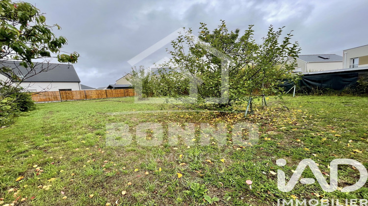 Ma-Cabane - Vente Terrain Saint-Étienne-de-Montluc, 330 m²