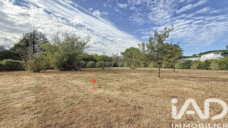 Ma-Cabane - Vente Terrain Saint-Étienne-de-Montluc, 561 m²