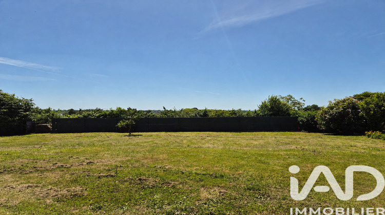 Ma-Cabane - Vente Terrain Saint-Étienne-de-Montluc, 352 m²