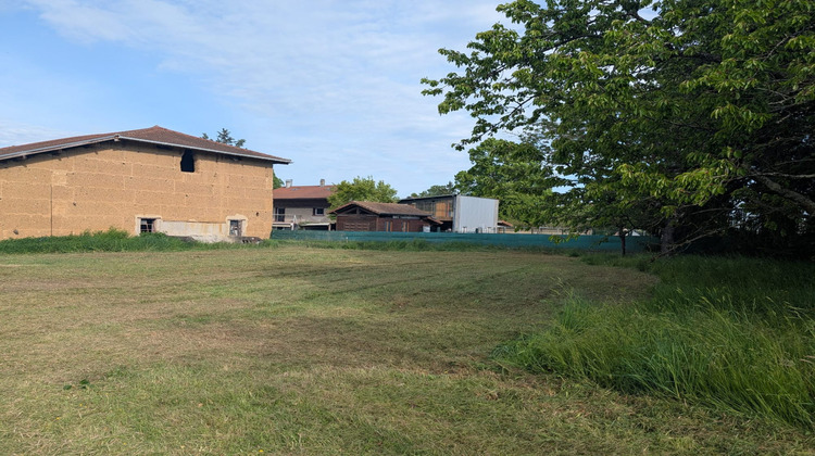 Ma-Cabane - Vente Terrain Saint-Étienne-de-Saint-Geoirs, 807 m²