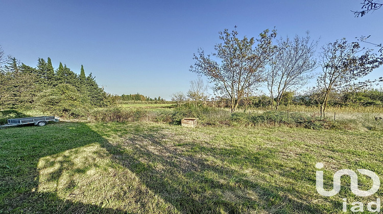 Ma-Cabane - Vente Terrain Saint-Étienne-du-Grès, 1534 m²