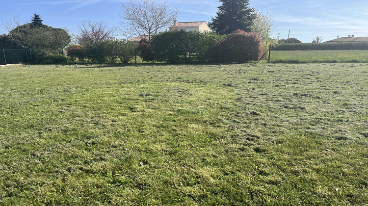 Ma-Cabane - Vente Terrain Saint-adjutory, 1774 m²