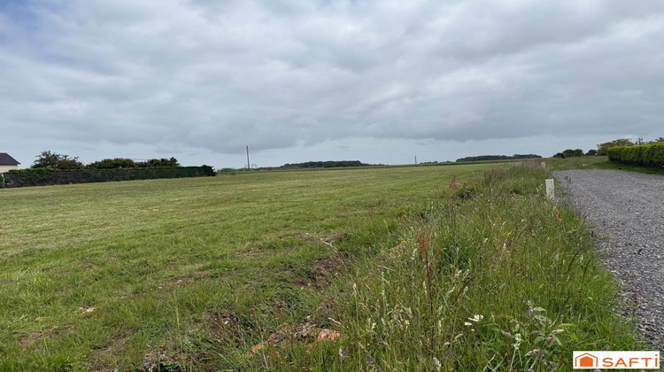 Ma-Cabane - Vente Terrain Saint-Antoine-du-Rocher, 951 m²