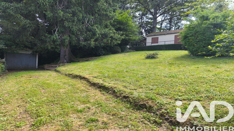 Ma-Cabane - Vente Terrain Saint-Antoine-du-Rocher, 1330 m²