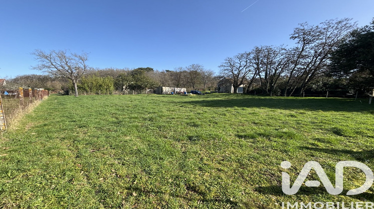 Ma-Cabane - Vente Terrain Saint-Benoît-la-Forêt, 4628 m²