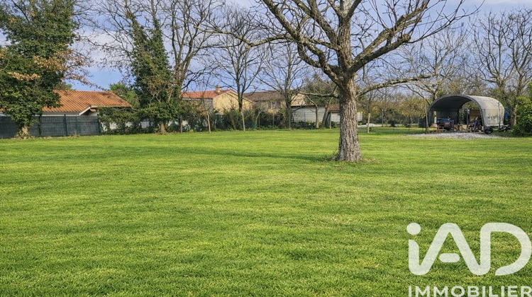 Ma-Cabane - Vente Terrain Saint-Bonnet-de-Mure, 1046 m²