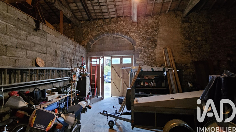 Ma-Cabane - Vente Terrain Saint-Bonnet-Près-Riom, 699 m²