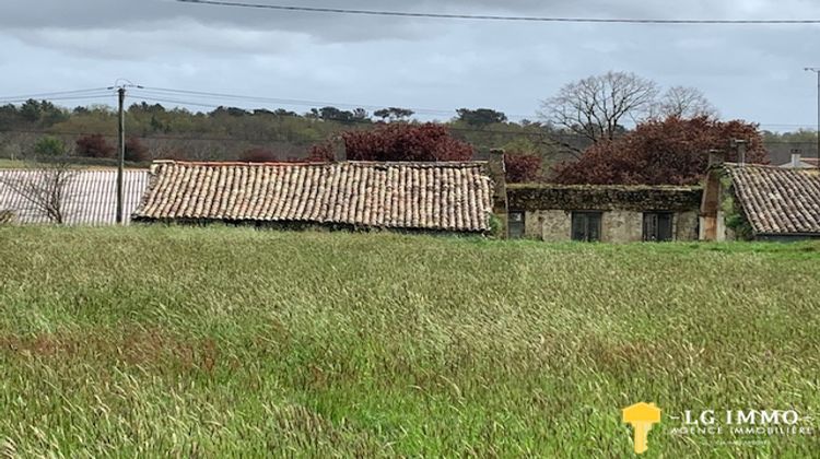 Ma-Cabane - Vente Terrain Saint-Bonnet-sur-Gironde, 1030 m²