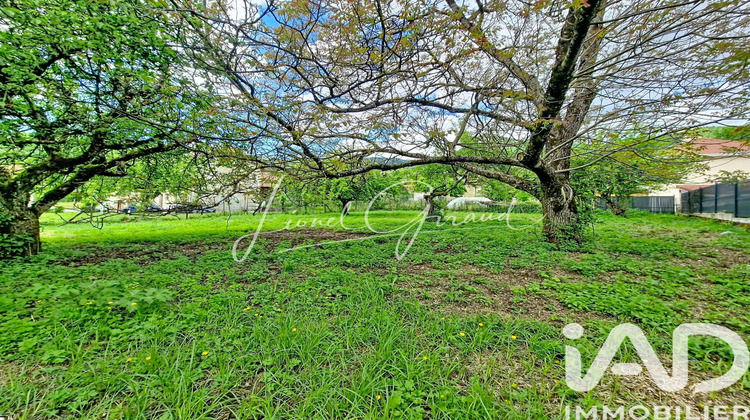 Ma-Cabane - Vente Terrain Saint-Christophe, 645 m²