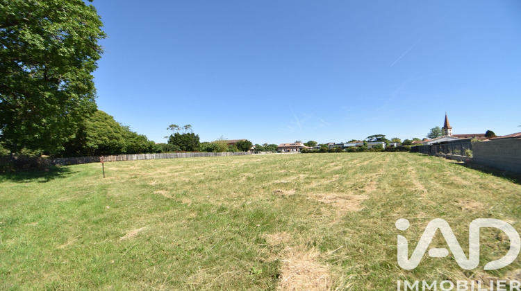 Ma-Cabane - Vente Terrain Saint-Clar-de-Rivière, 2365 m²