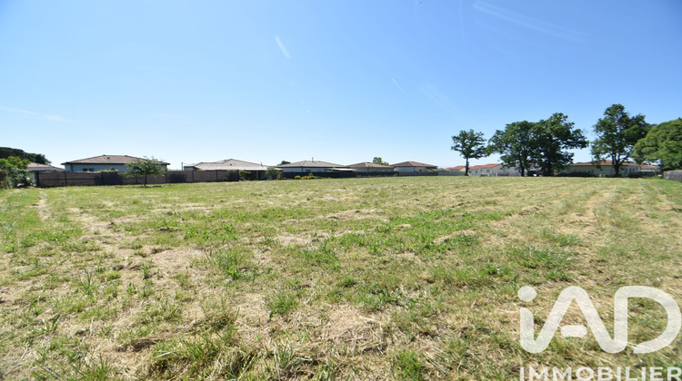 Ma-Cabane - Vente Terrain Saint-Clar-de-Rivière, 2365 m²