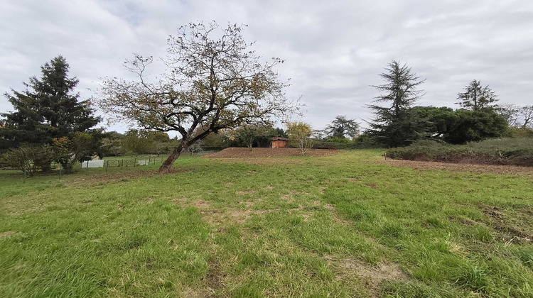 Ma-Cabane - Vente Terrain Saint-Claud, 1394 m²