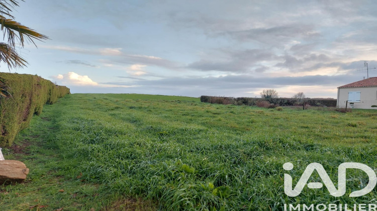Ma-Cabane - Vente Terrain Saint-Cyr-des-Gâts, 4661 m²