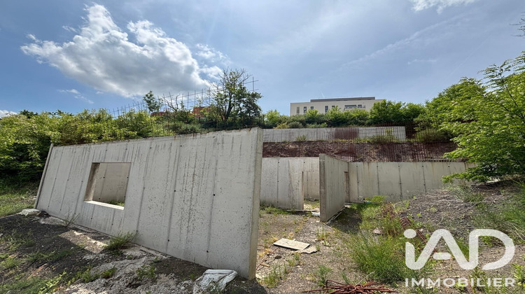 Ma-Cabane - Vente Terrain Saint-Genest-Lerpt, 641 m²
