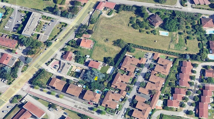 Ma-Cabane - Vente Terrain Saint-Genis-Laval, 757 m²