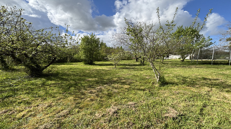 Ma-Cabane - Vente Terrain Saint-Genouph, 6360 m²