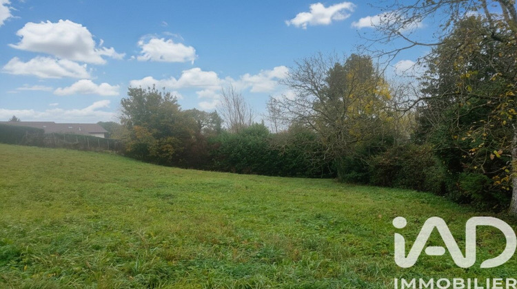 Ma-Cabane - Vente Terrain Saint-Geoire-en-Valdaine, 985 m²