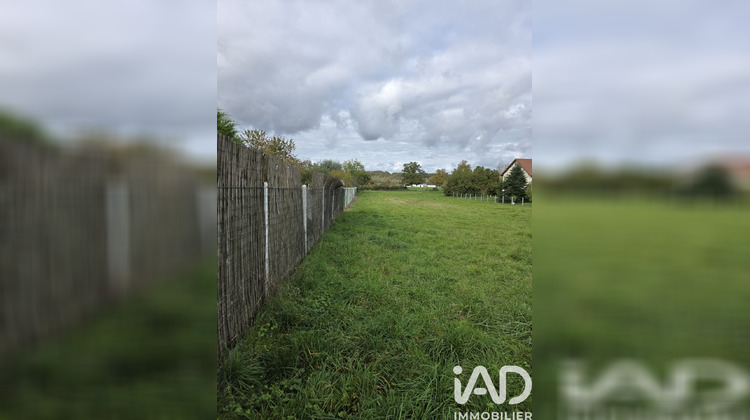 Ma-Cabane - Vente Terrain Saint-Gérand-le-Puy, 2052 m²