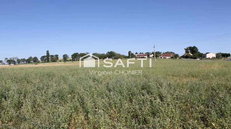 Ma-Cabane - Vente Terrain Saint-Gerand-le-Puy, 1950 m²