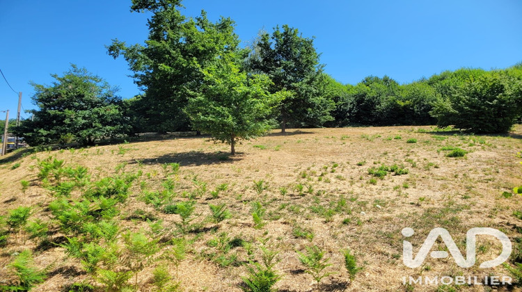 Ma-Cabane - Vente Terrain Saint-Germain-les-Vergnes, 869 m²