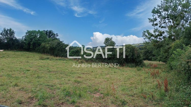 Ma-Cabane - Vente Terrain Saint-Hilaire-la-Croix, 3213 m²