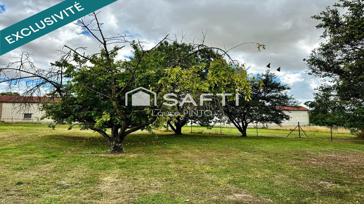 Ma-Cabane - Vente Terrain Saint-Hilaire-le-Petit, 1101 m²