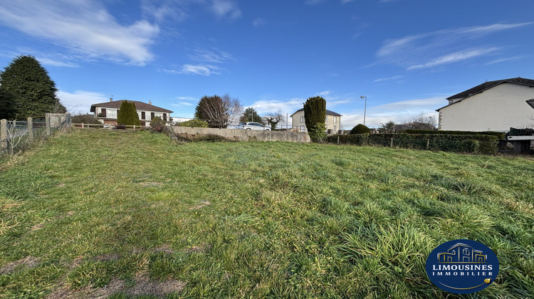 Ma-Cabane - Vente Terrain Saint-Hilaire-les-Places, 1056 m²