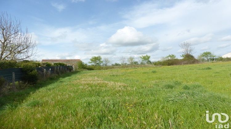 Ma-Cabane - Vente Terrain Saint-Jean-d'Angély, 2868 m²