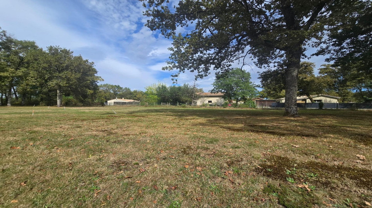 Ma-Cabane - Vente Terrain Saint-Jean-d'Illac, 996 m²