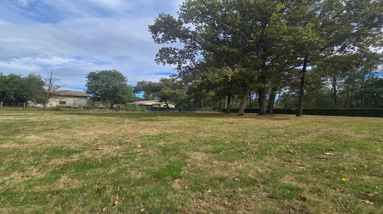 Ma-Cabane - Vente Terrain Saint-Jean-d'Illac, 1348 m²
