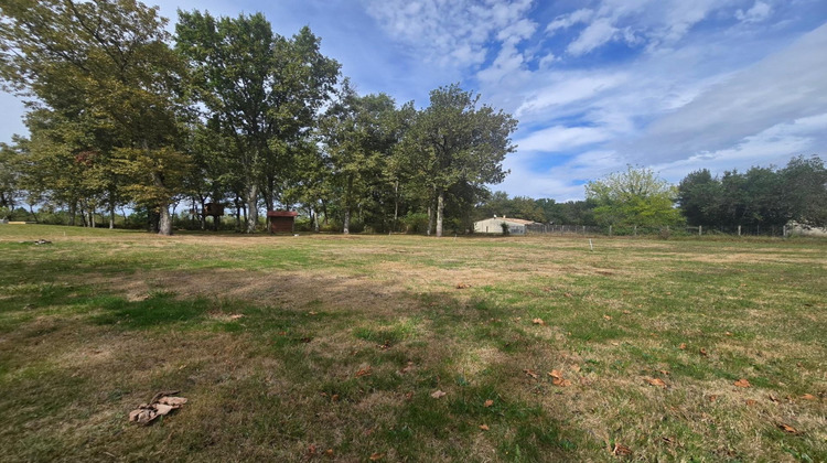 Ma-Cabane - Vente Terrain Saint-Jean-d'Illac, 1348 m²