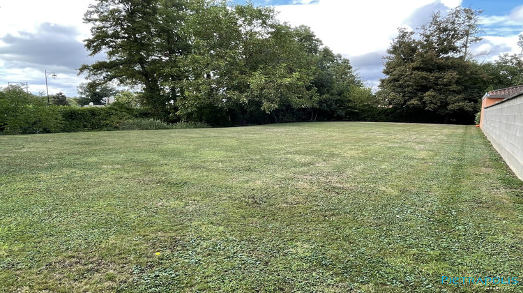Ma-Cabane - Vente Terrain Saint-Jean-de-Thurigneux, 1034 m²