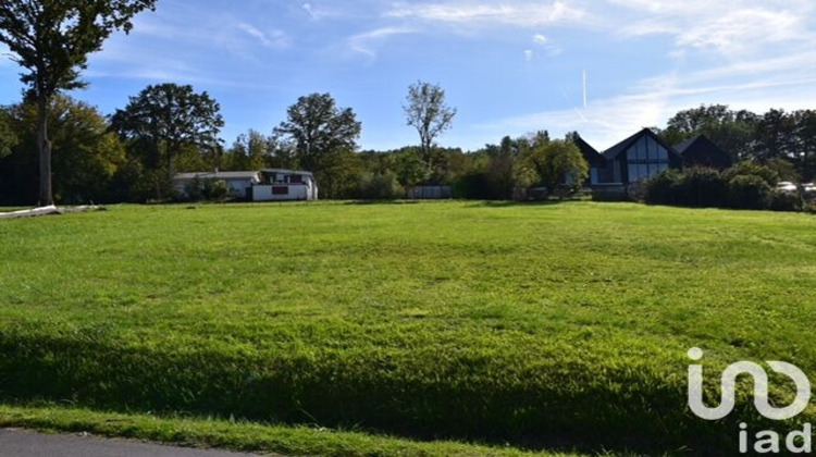 Ma-Cabane - Vente Terrain Saint-Jean-les-Deux-Jumeaux, 1388 m²