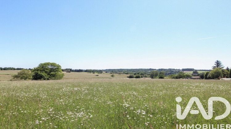 Ma-Cabane - Vente Terrain Saint-Jory-de-Chalais, 8360 m²