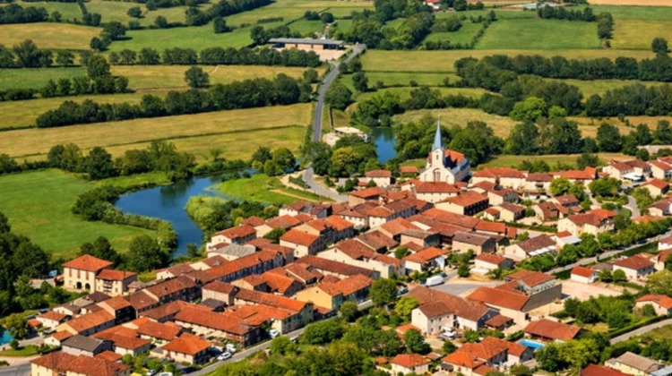 Ma-Cabane - Vente Terrain SAINT JULIEN SUR REYSSOUZE, 561 m²