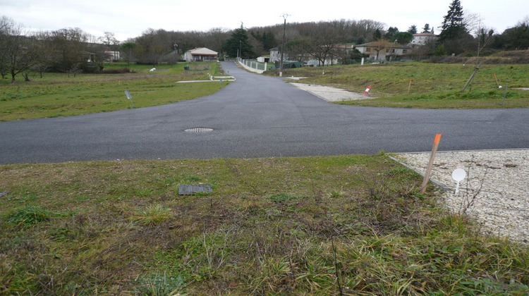 Ma-Cabane - Vente Terrain SAINT LAURENT DE COGNAC, 606 m²