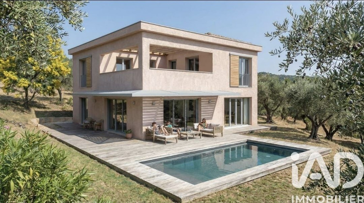 Ma-Cabane - Vente Terrain Saint-Laurent-du-Var, 869 m²