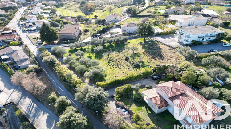 Ma-Cabane - Vente Terrain Saint-Laurent-du-Var, 869 m²