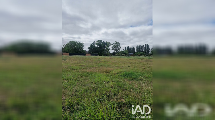 Ma-Cabane - Vente Terrain Saint-Macaire-du-Bois, 738 m²