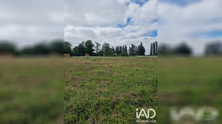 Ma-Cabane - Vente Terrain Saint-Macaire-du-Bois, 583 m²
