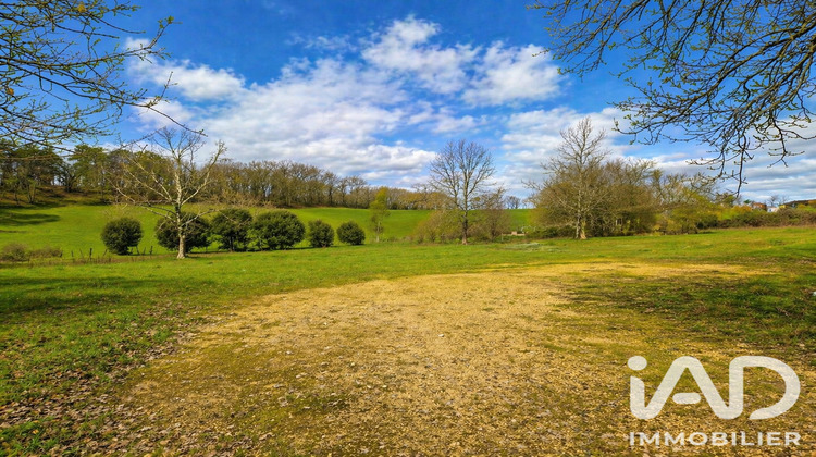 Ma-Cabane - Vente Terrain Saint-Martial-de-Nabirat, 7689 m²