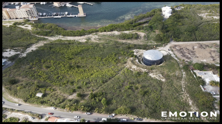 Ma-Cabane - Vente Terrain Saint-Martin, 7573 m²