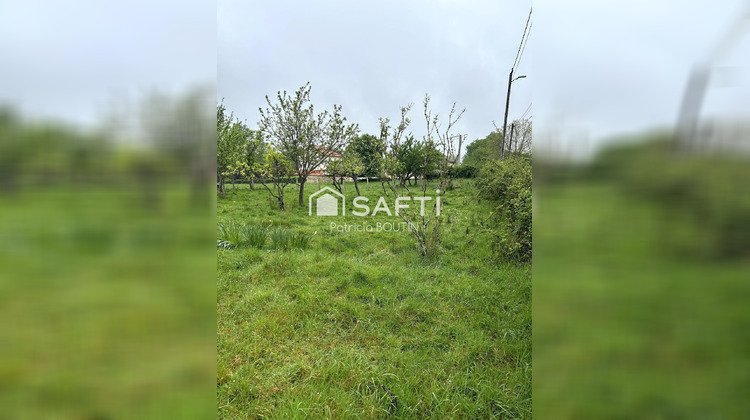 Ma-Cabane - Vente Terrain Saint-Martin-de-Saint-Maixent, 1623 m²