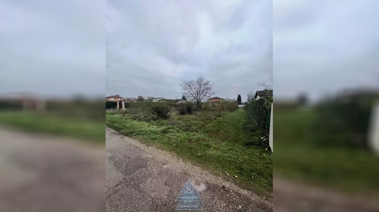 Ma-Cabane - Vente Terrain Saint-Maurice-de-Gourdans, 660 m²