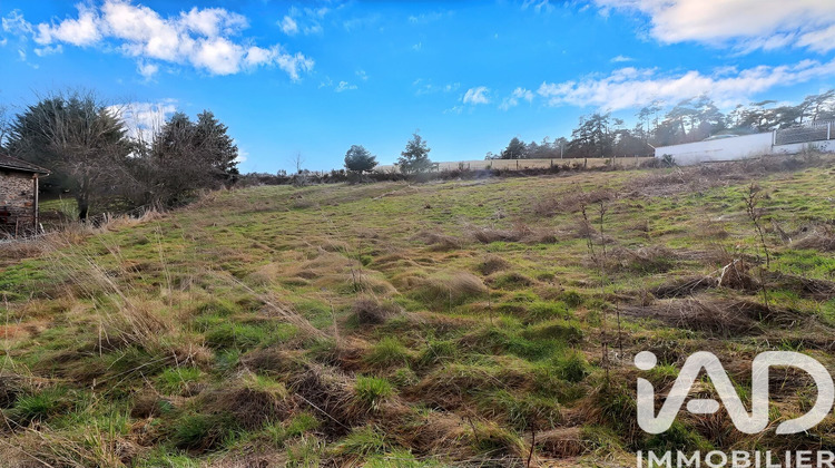 Ma-Cabane - Vente Terrain Saint-Maurice-en-Gourgois, 1577 m²