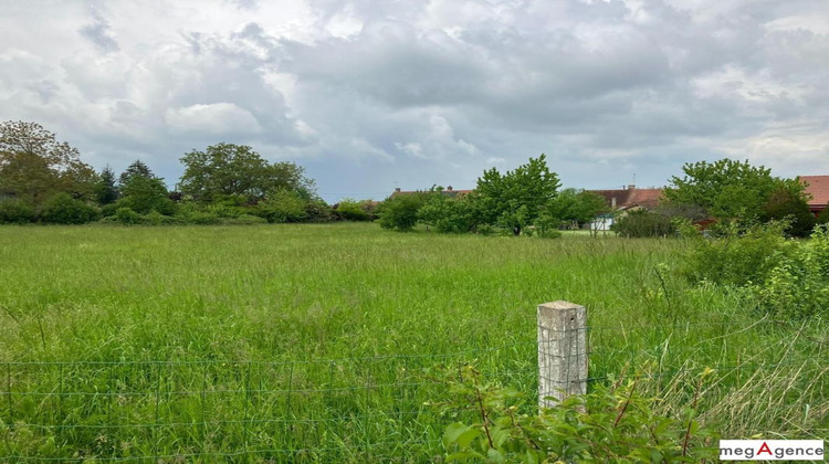 Ma-Cabane - Vente Terrain SAINT MENOUX, 2557 m²