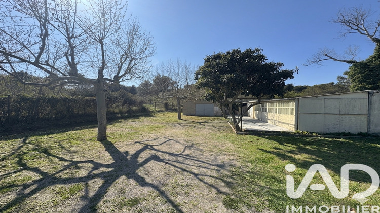 Ma-Cabane - Vente Terrain Saint-Mitre-les-Remparts, 631 m²