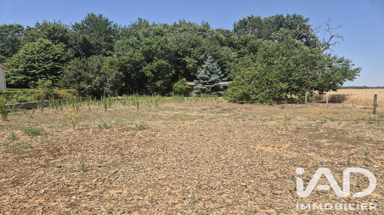 Ma-Cabane - Vente Terrain Saint-Pierre-d'Exideuil, 910 m²