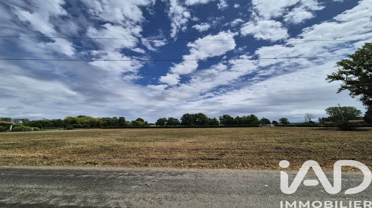 Ma-Cabane - Vente Terrain Saint-Pierre-d'Eyraud, 4200 m²