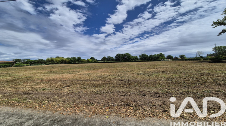 Ma-Cabane - Vente Terrain Saint-Pierre-d'Eyraud, 4200 m²